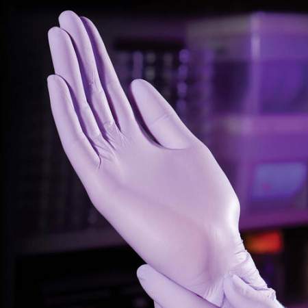 Kimberly-Clark Professional Lavender Nitrile Exam Gloves - 9.5" (52817)
