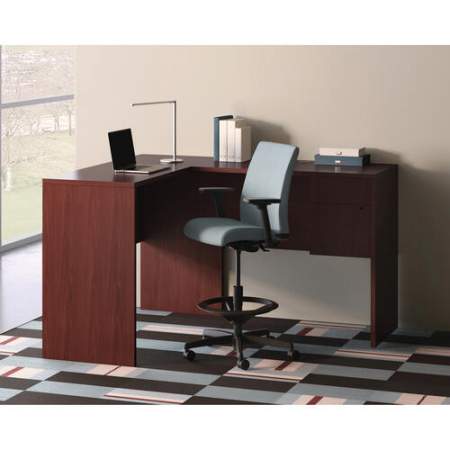 HON 10500 Series Right Pedestal Desk - 2-Drawer (10583RMOMO)