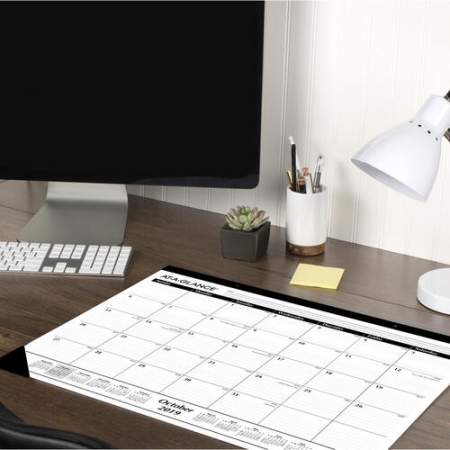 AT-A-GLANCE 16-Month Monthly Desk Pad (SK241600)