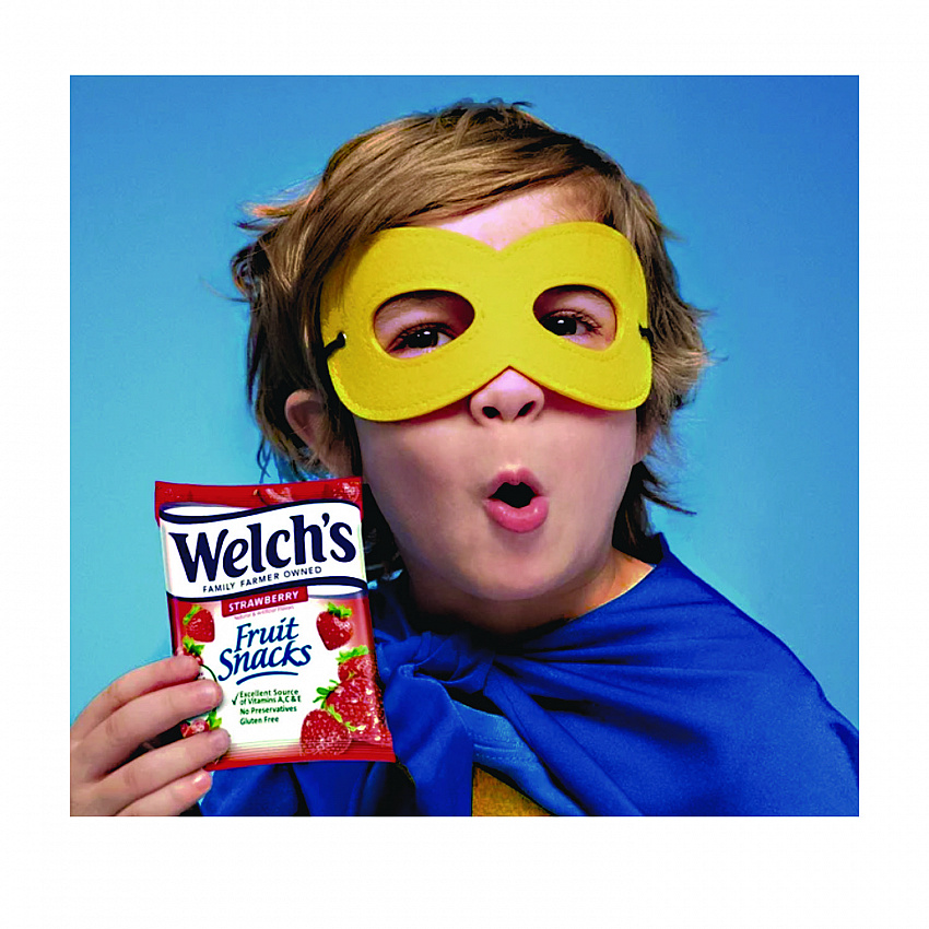 Fruit Snacks, Strawberry, 5 oz Pouch, 12/Box (PIM05096)