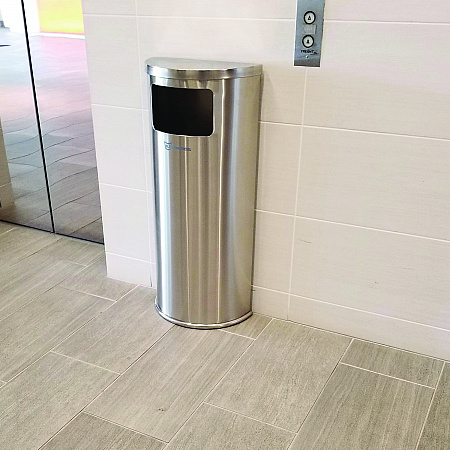 Side-Entry Trash Can with Wall Mount, 9 gal, Stainless Steel, Silver (HLSC01G09A)