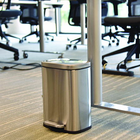Step Pedal Trash Can, 1.3 gal, Plastic/Stainless Steel, Silver (HLSS01R)