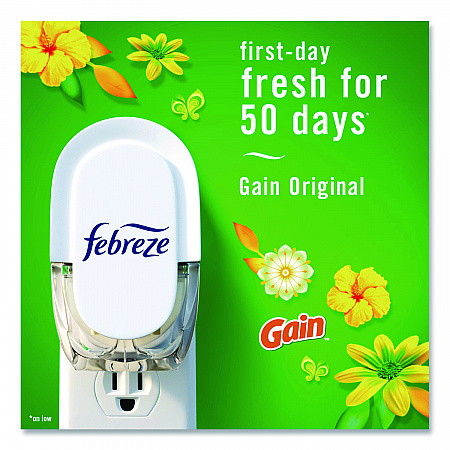 PLUG Air Freshener Warmer Starter Kit, Clear/White, with (2) Gain Original Refills (4166)