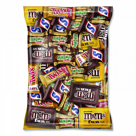 Mini Milk Chocolate and Pringles Snack Stacks Variety Combo Pack, 62 oz Bag Mini/Fun Size, (36) Cups Assorted Flavors/Bundle (60004170)