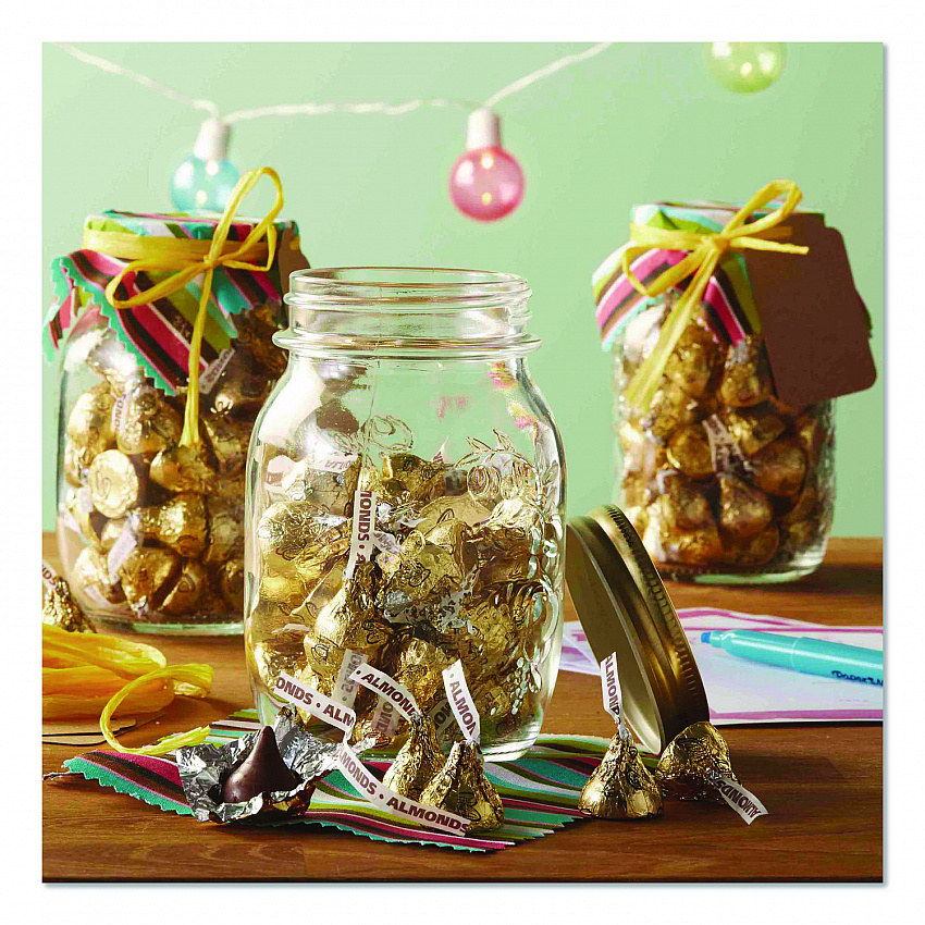 KISSES Milk Chocolate with Almonds, Party Pack, 32 oz Bag (24600418)