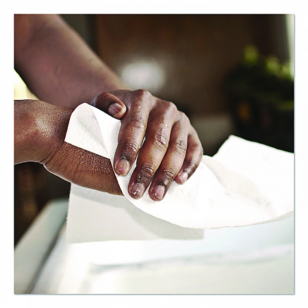 Premiere Center-Pull Towels, Perforated, 1-Ply, 8 x 14.2, White, 250/Roll, 4 Rolls/Carton (01320)