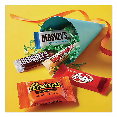 Snack Size Bulk Candy Assortment, Assorted Flavors, Individually Wrapped, 155 Pieces (22002629)