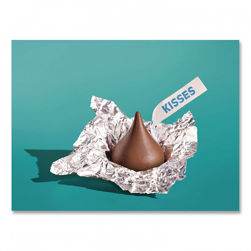 KISSES Milk Chocolate Candy, Silver Foils, 60 oz Bag (HEC33458)