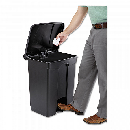 Large Capacity Plastic Step-On Receptacle, 17 gal, Plastic, Black (9922BL)