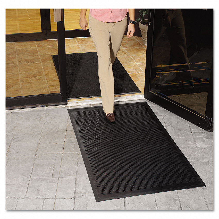 Clean Step Outdoor Rubber Scraper Mat, Black Ribbon Ribbed Polypropylene Surface, 36" x 60" (14030500)