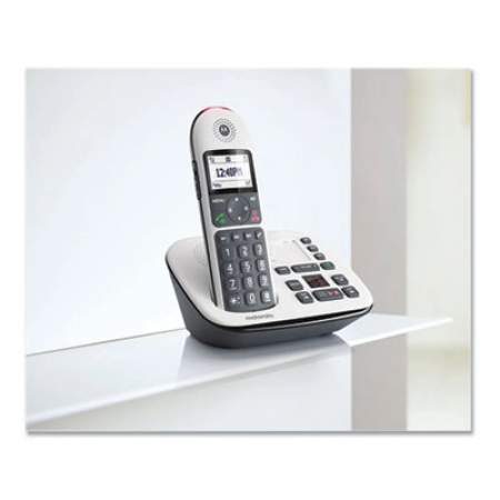 Motorola CD5013 Digital Cordless Telephone with Answering Machine, Base and 3 Handsets, White/Black