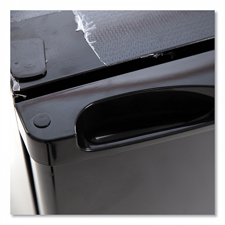 4.4 Cu.Ft. Auto-Defrost Refrigerator, 19.25 x 22 x 33, Black (AR4446B)
