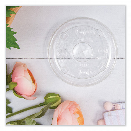 PETE Plastic Flat Straw-Slot Cold Cup Lids, Fits 12 oz to 24 oz Cold Cups, Plastic, Clear, 1,000/Carton (668NS)