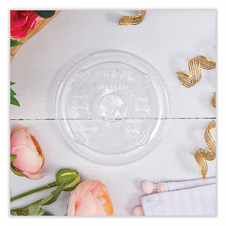 PETE Flat Straw-Slot Cold Cup Lids, Fits 28 oz to 32 oz Cold Cups, Plastic, Clear, 600/Carton (635NS)