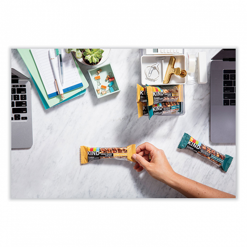 Nuts and Spices Bar, Dark Chocolate Mocha Almond, 1.4 oz Bar, 12/Box (18554)