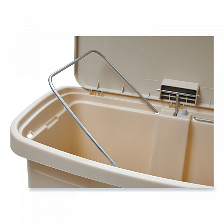 Streamline Resin Step-On Container, Front Step Style, 13 gal, Polyethylene, Beige (1883458)