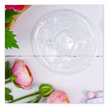 Straw-Slot Cold Cup Lids, Fits 30 oz to 32 oz Cold Cups, Plastic, Clear, 50/Sleeve, 20 Sleeves/Carton (L32CR)